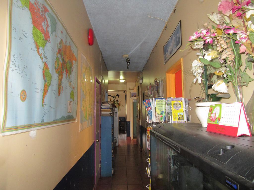 Turtle Hostel Victoria Exterior photo